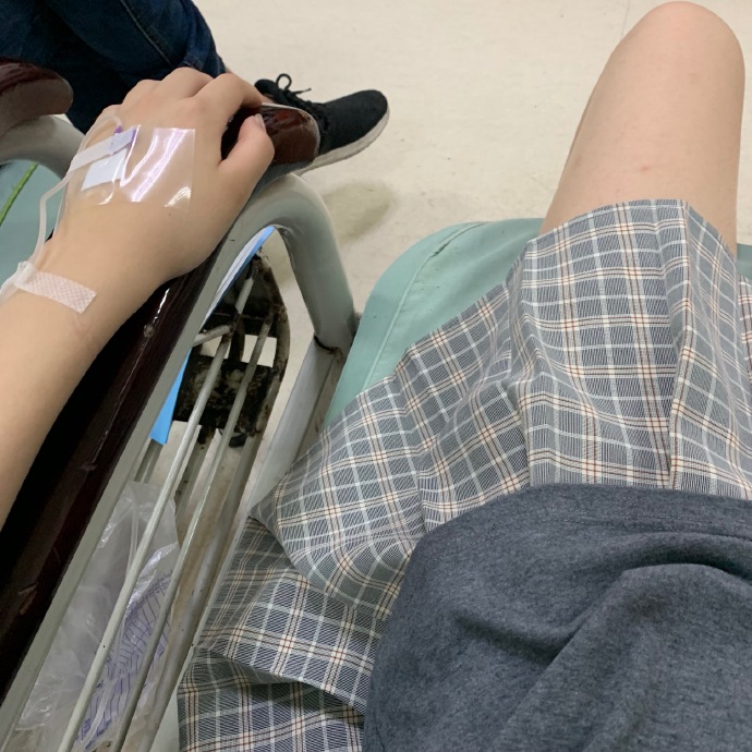 女生輸液好看手背照片真實 女生輸液圖片真實照片2019無水印