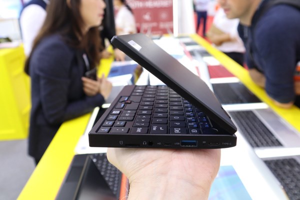 深圳廠商推7英寸迷你Windows 10變形筆記本電腦