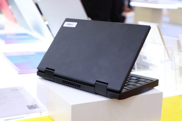 深圳廠商推7英寸迷你Windows 10變形筆記本電腦