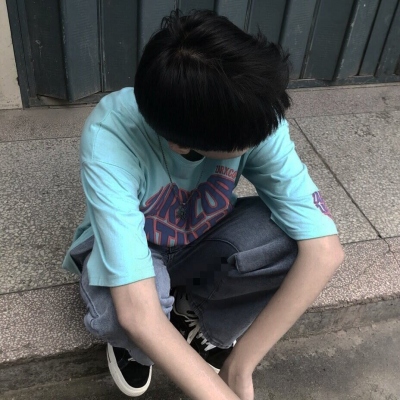 高清真人的男生帥氣qq頭像合集 生活的目標(biāo)不是愛(ài)情是快樂(lè)