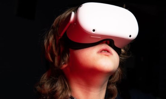 玩VR容易拆家 與VR相關索賠案件增加31%