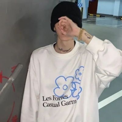 全新很好看的男生精致頭像最新版 每個冬天的句點都是春暖花開