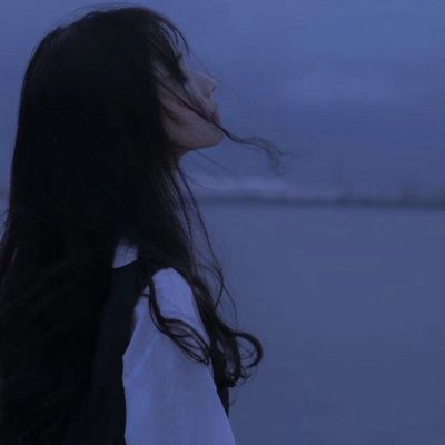 唯美又有點(diǎn)傷感的女生好看頭像 2022很有意境的喪系女頭合集